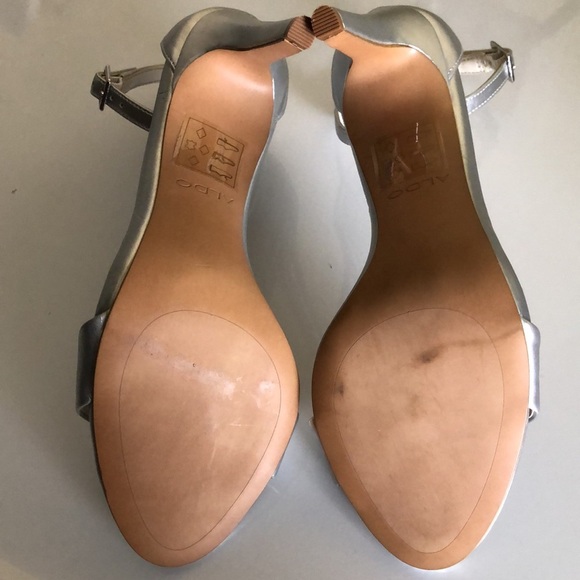 ALDO SILVER HIGH HEELS - Picture 11 of 11